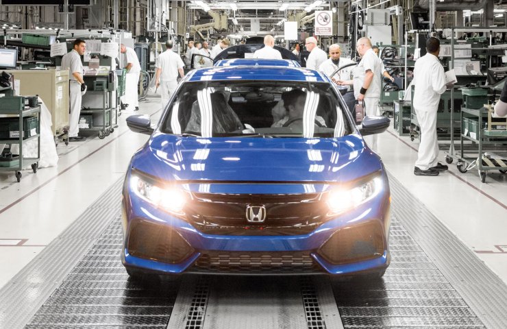 Honda suspends UK production