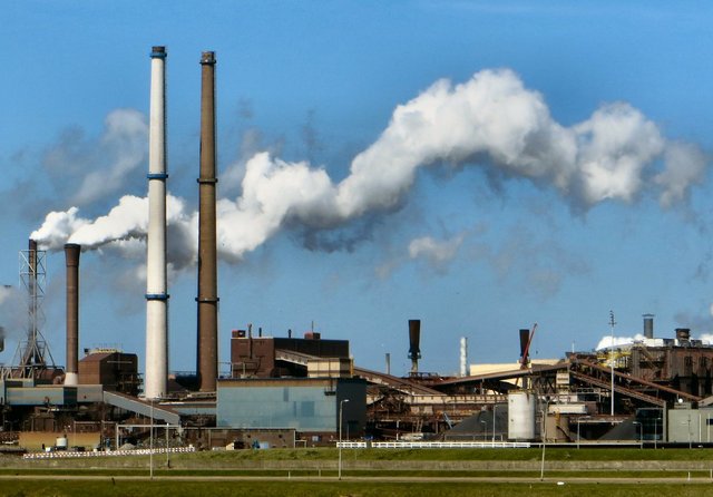 Indian company to invest 300 million euros to reduce emissions at a steel plant in the Netherlands