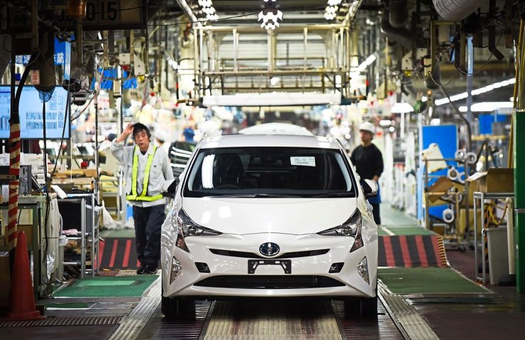 Японія має намір відмовитися від бензинових автомобілів до середини 2030-х років