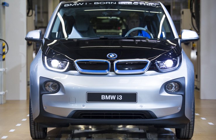 BMW планує до 2023 року зробити 20% своїх автомобілів електричними