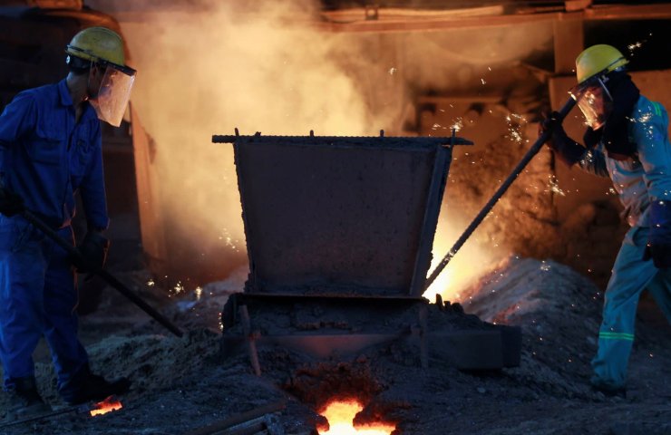 China to continue “drastic cuts” in steel production in 2021