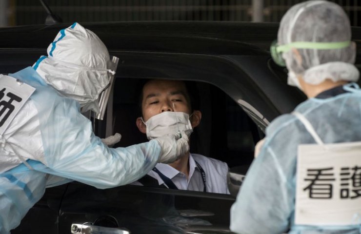 Японія може ввести надзвичайний стан через вибухового зростання заражень коронавірусів
