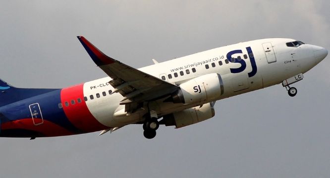 Sriwijaya Air SJY 182 from Jakarta to Pontianak disappears from radar immediately after takeoff