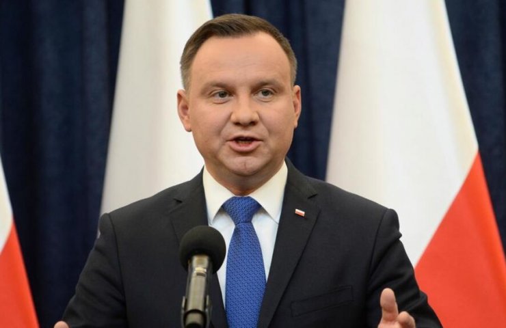 Президент Польщі закликав Європейський Союз посилити санкції відносно Росії