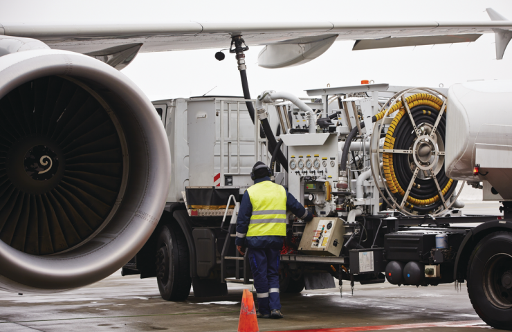 З 2030 року всі нові літаки Boeing зможуть заправлятися паливом з побутових відходів