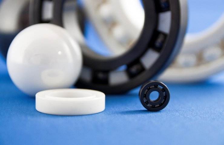 Що таке гібридні підшипники