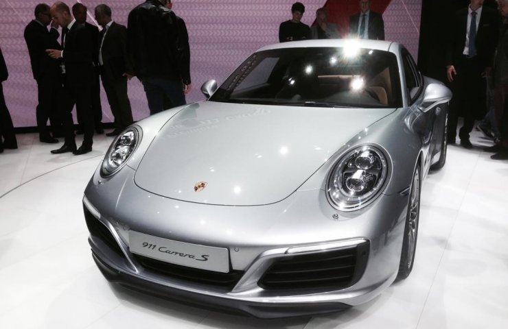 Все автомобили Porsche вскоре станут электрическими, кроме Porsche 911 - Оливер Блум