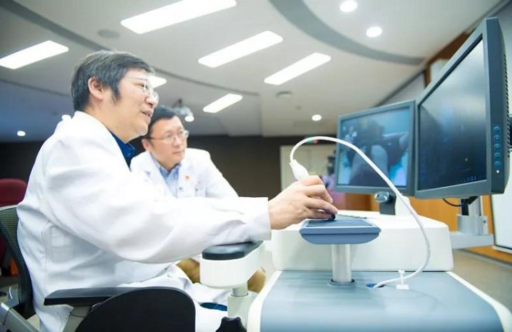 Ультразвуковий робот на базі 5G застосований для здійснення дистанційного лікування в Тибеті