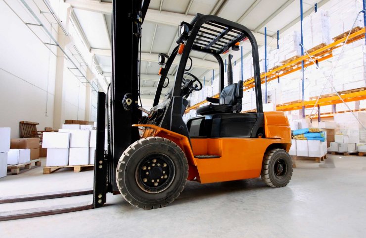 How to choose the right forklift for a warehouse