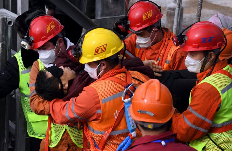 28 должностных лиц привлечены к ответственности за взрыв на золотодобывающей шахте в Восточном Китае