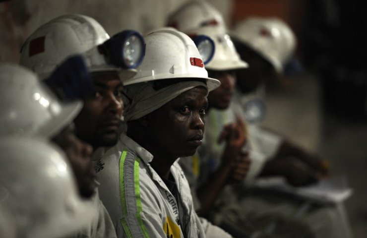 Влада ПАР визнали систему управління мінеральними ресурсами стримуючим фактором