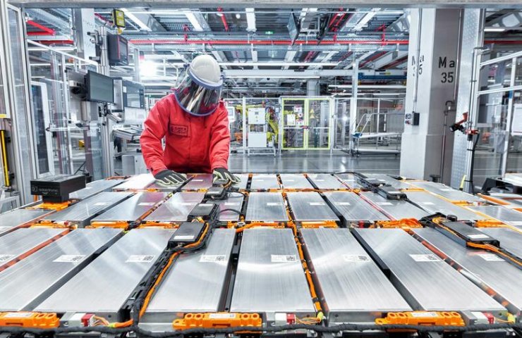 Євросоюз має намір стати другим після Китаю виробником акумуляторів до 2025 року
