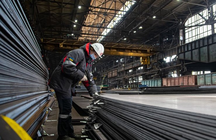 На «Азовстали» освоили производство строительных стальных плит марки С355