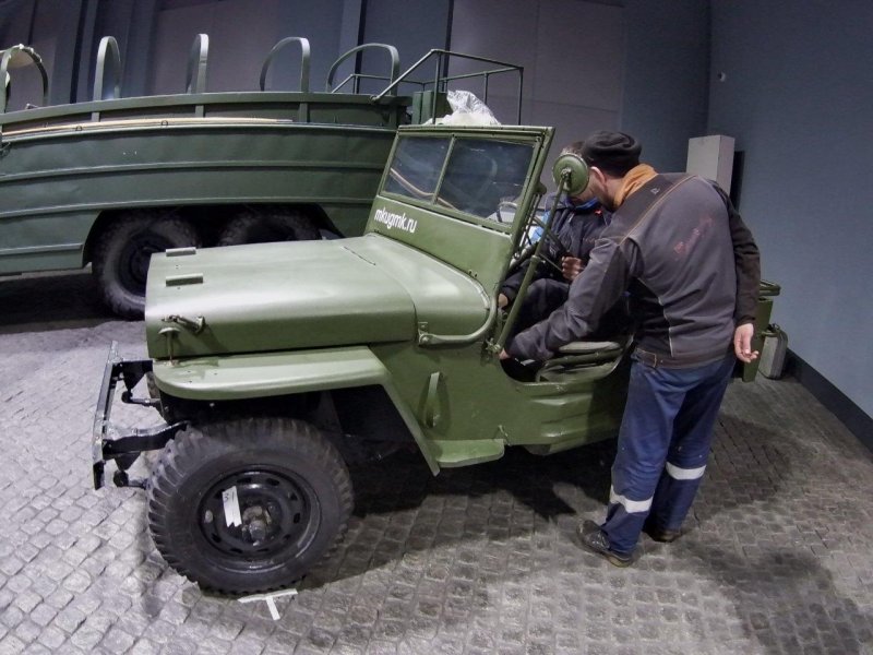 Armored cars of the UMMC museum complex went to the spring warm-up