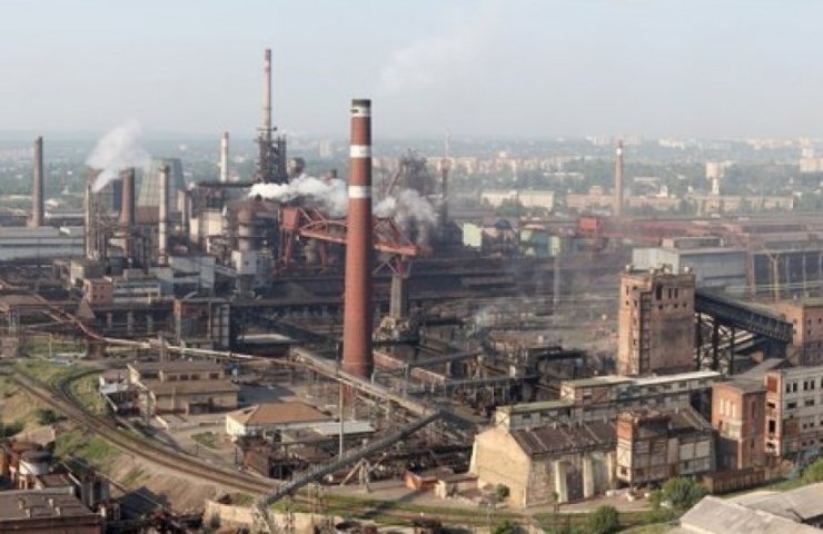 Repairs of blast furnace air heaters are being completed at Dneprovsk Iron and Steel Works