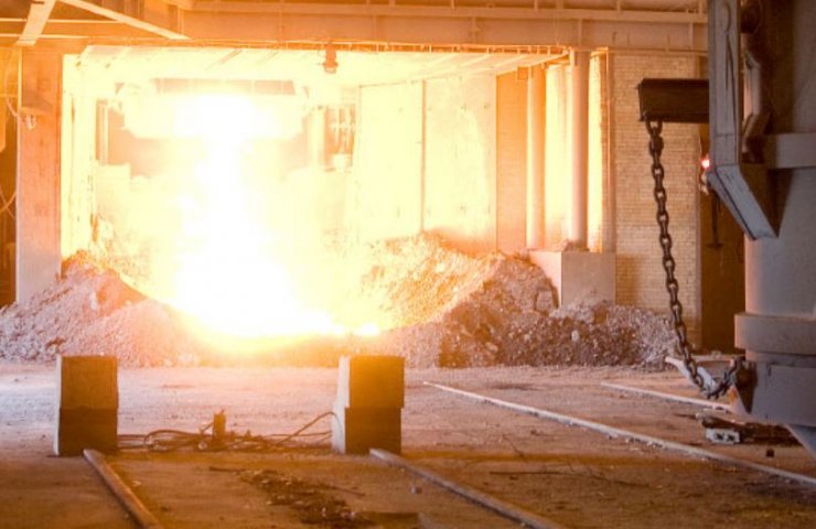 Металлургический завод в Курахово простаивает в течение четырех месяцев из-за дефицита металлолома