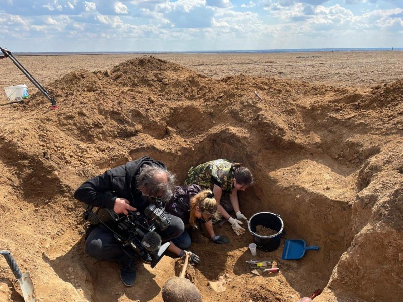 "We taught the French to work with a probe": researchers of the UMMC museum complex took part in the international military-archaeological expedition "Stalingrad 2021 "