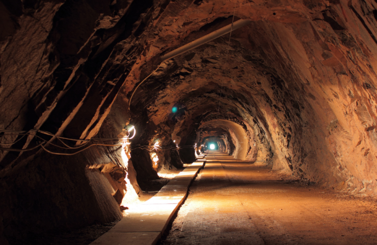 6 людей заблоковано в результаті аварії на вугільній шахті на сході Китаю