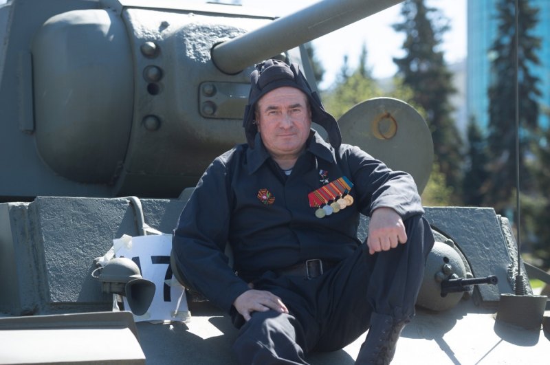 Heroes of Russia took command positions in the crews of rare tanks
