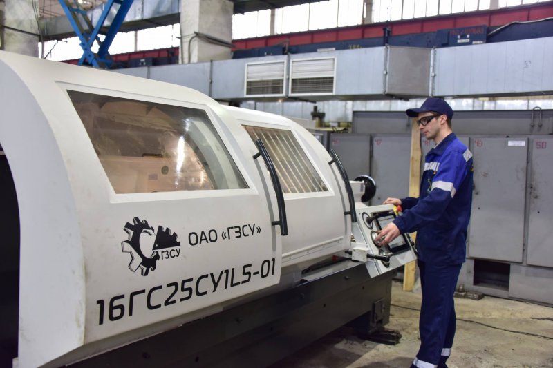 Repair and mechanical plant "Svyatogora" replenished with new generation lathes