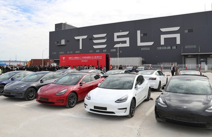 Компанія Tesla створила центр обробки даних в Китаї для локального зберігання інформації