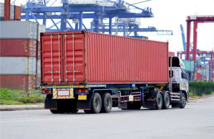 Послуги компанії з перевезення вантажів
