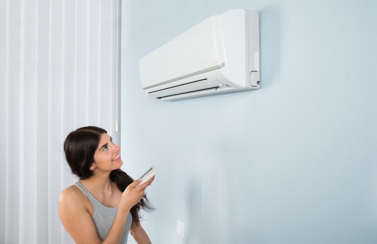 Split systems and air conditioners