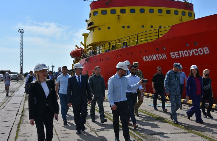 OSCE Chairperson Ann Linde visited Mariupol Sea Port