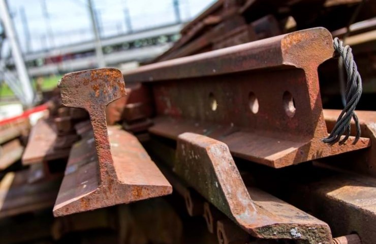 Укрзалізниця з початку року продала лом кольорових і чорних металів майже на 1,2 мільярда гривень