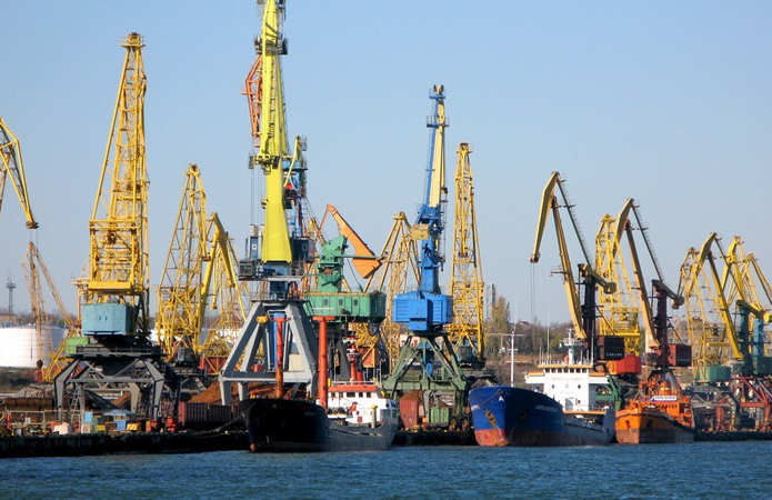 АрселорМиттал Кривой Рог впервые отправил морским транспортом из Николаева рекордную партию металлопродукции