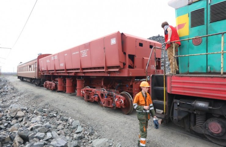 A Ukrainian dump car was tested at the Poltava mining and processing plant