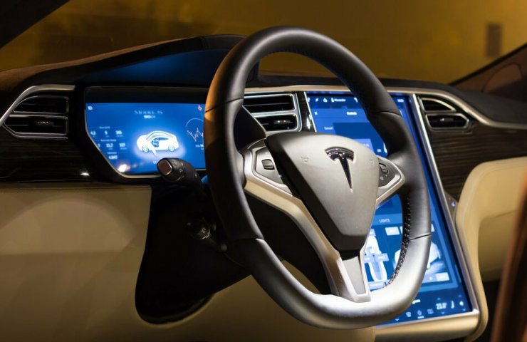 Tesla запропонувала своїм клієнтам функціонал «повного автопілотування» за $ 199 в місяць