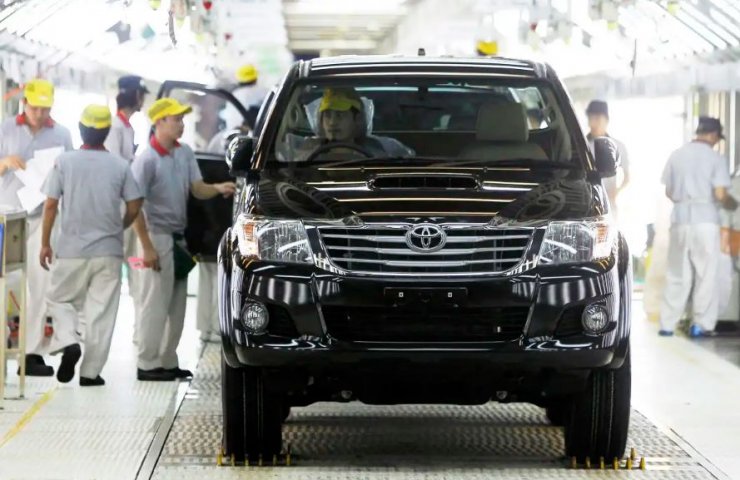 Три заводу Toyota в Таїланді зупинили роботу через брак запчастин