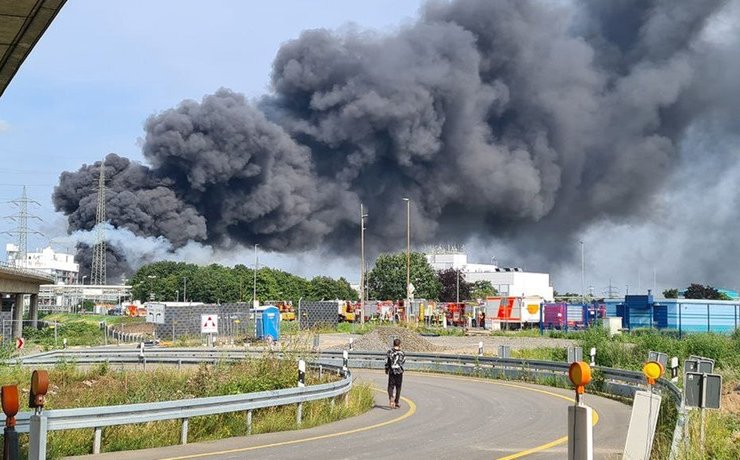 A powerful explosion thundered at the Bayer chemical plant in the German city of Leverkusen