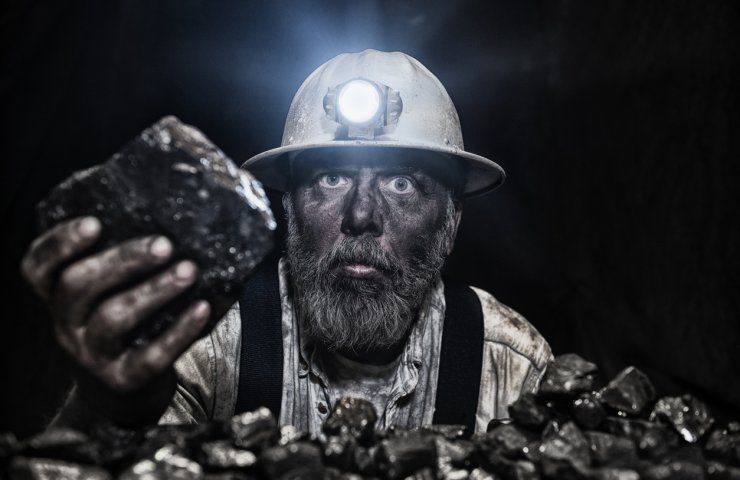 Volodymyr Zelenskyy signed a law criminalizing illegal mining