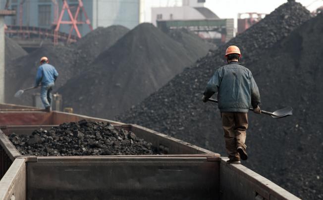 China to reopen coal mines despite Beijing's green course