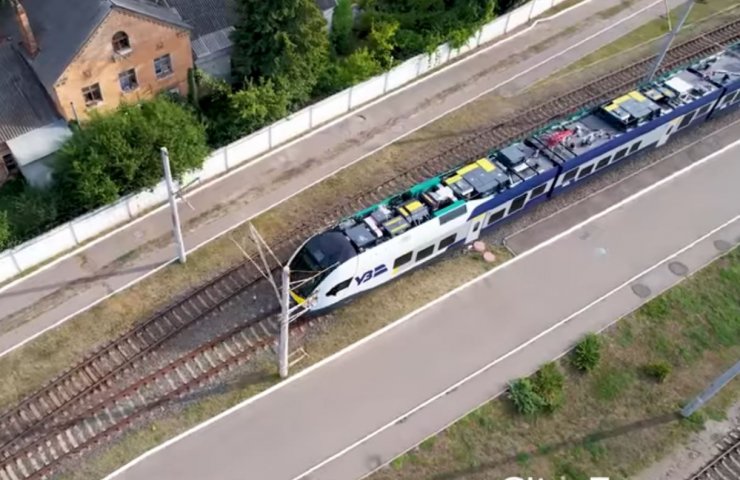 Украина купит 90 швейцарских поездов Stadler за кредит, который даст Швейцария