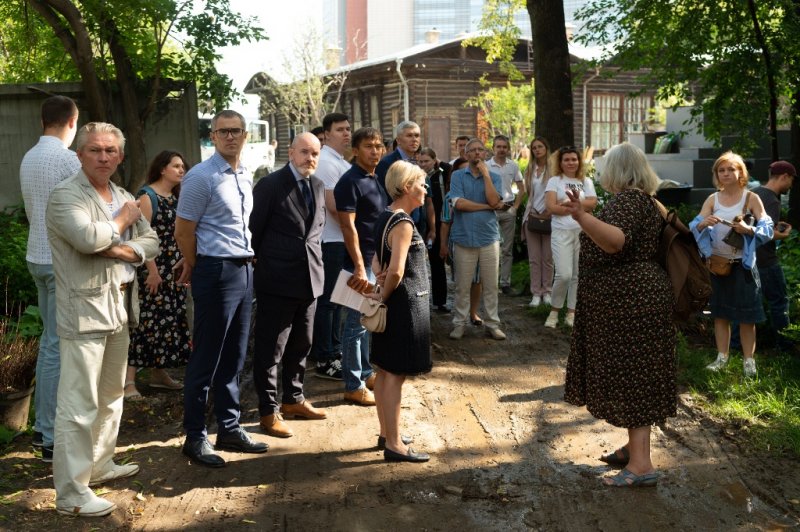 «УГМК-Застройщик» обсудил будущее сада Казанцева и «Екатеринбург-Сити» с общественниками и экспертами