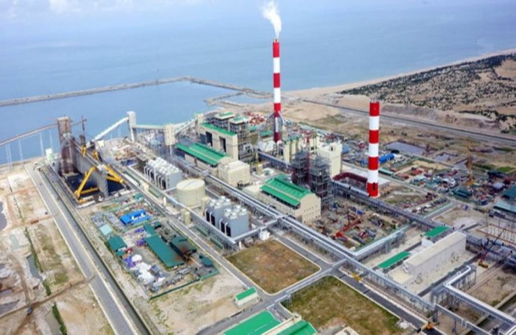 Three workers were killed in an accident at the Taiwanese Formosa steel mill in Ha Tinh, Vietnam. City officials said gas poisoning was a possible cause of death. They added that as a result of the accident, two workers