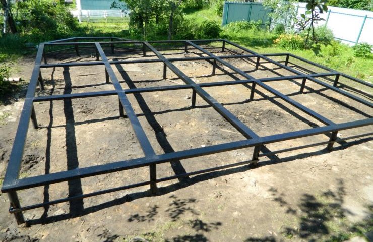 Metal structures for pile foundations