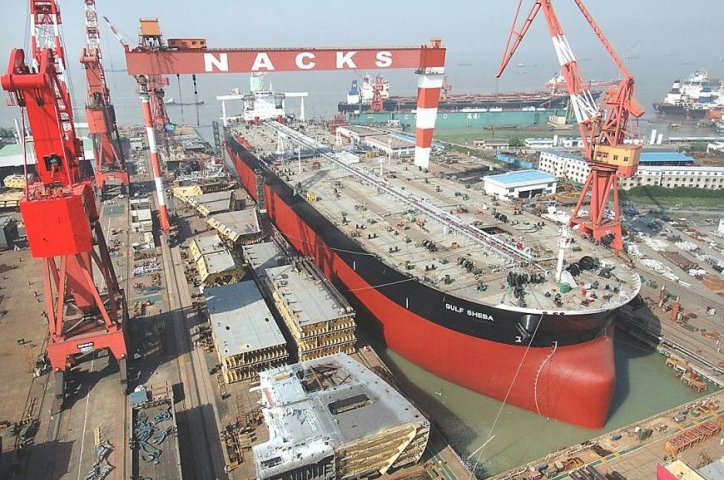 Nippon Steel побудує перший у світі танкер, що працює на природному газі і електриці