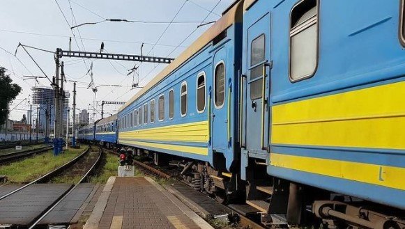 Mariupol asks the government of Ukraine to update railway cars on the routes