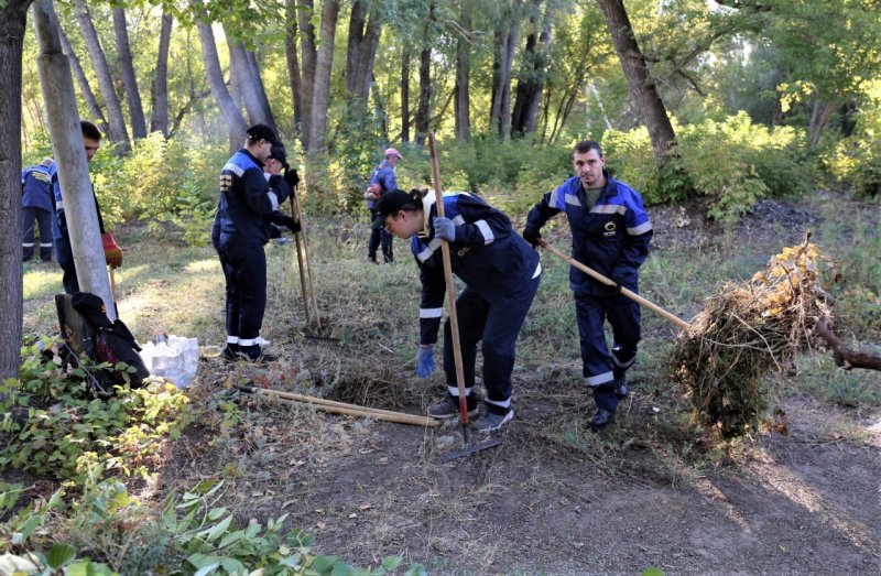 Mednogorsk metallurgists removed 16 tons of garbage from the city park