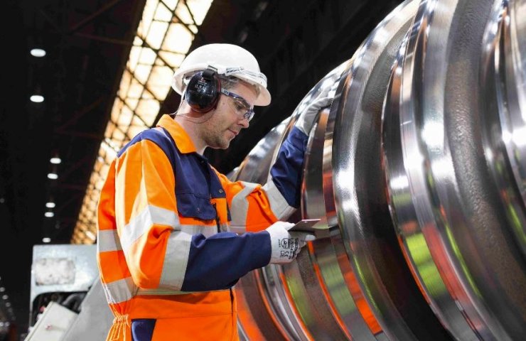 British Steel increased prices for rolled metal products, shifting the rise in energy prices to buyers