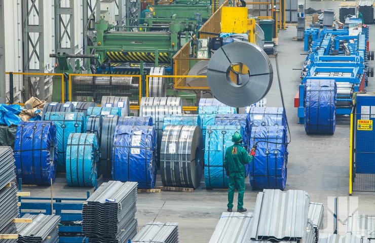 Cold rolled steel prices in Poland exceeded $ 2,500 per ton
