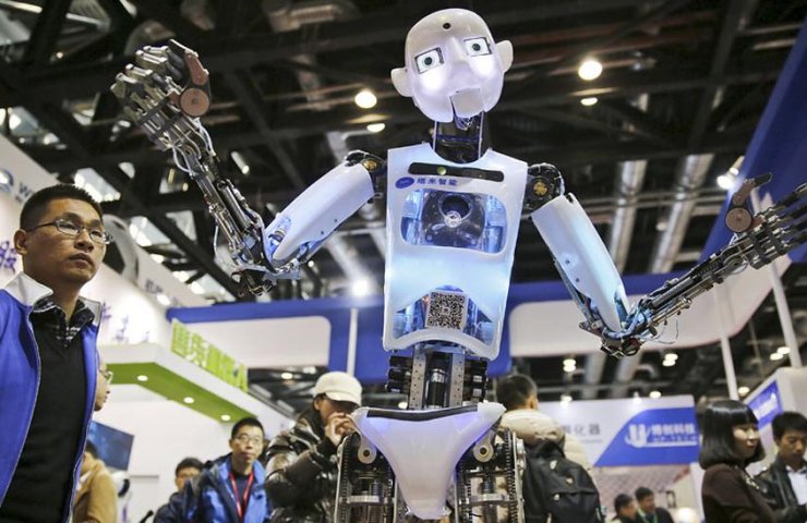 Производство промышленных роботов в Китае резко выросло в январе-августе 2021 года