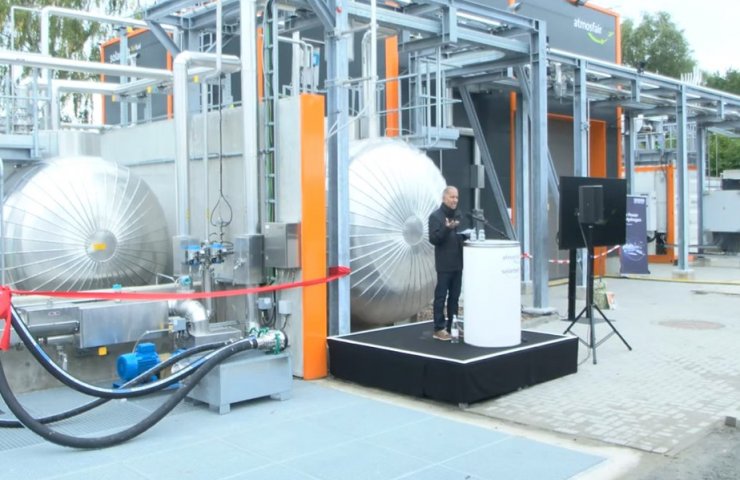 German engineers began to produce aviation fuel from ordinary water