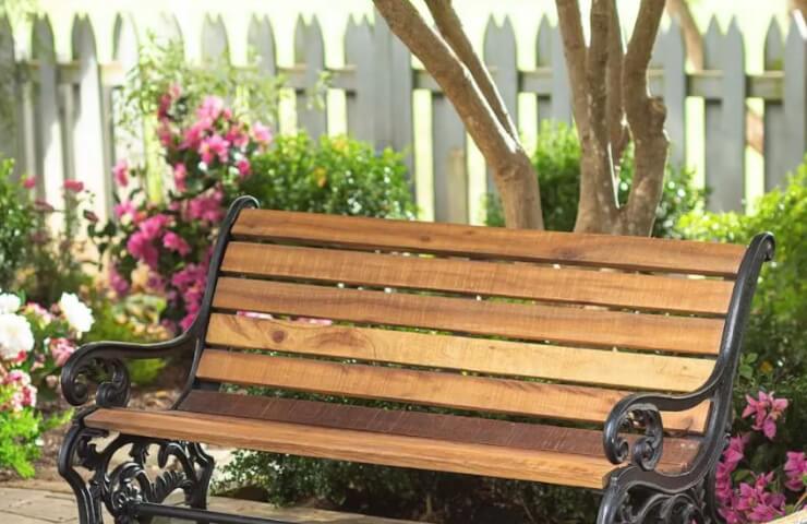 Традиционные скамейки из металла