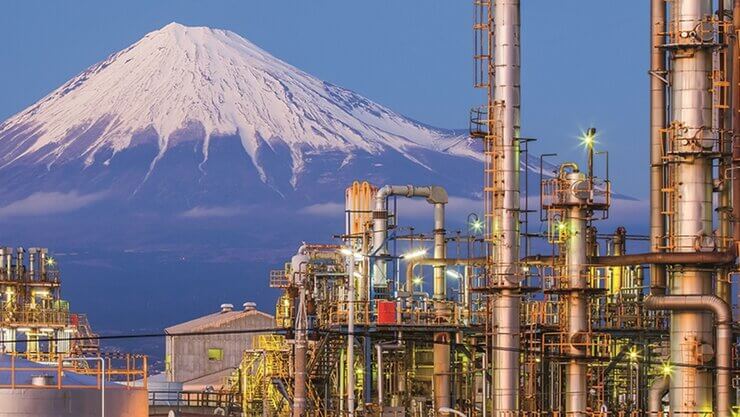 Япония распродаст из резервов более 4 миллионов барелей нефти чтобы помочь США сбить цен