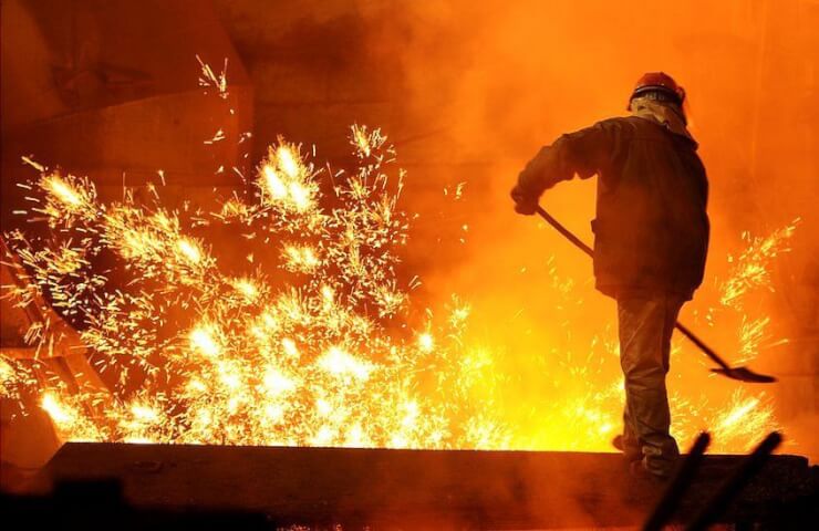 World steel production in October fell by almost 11%